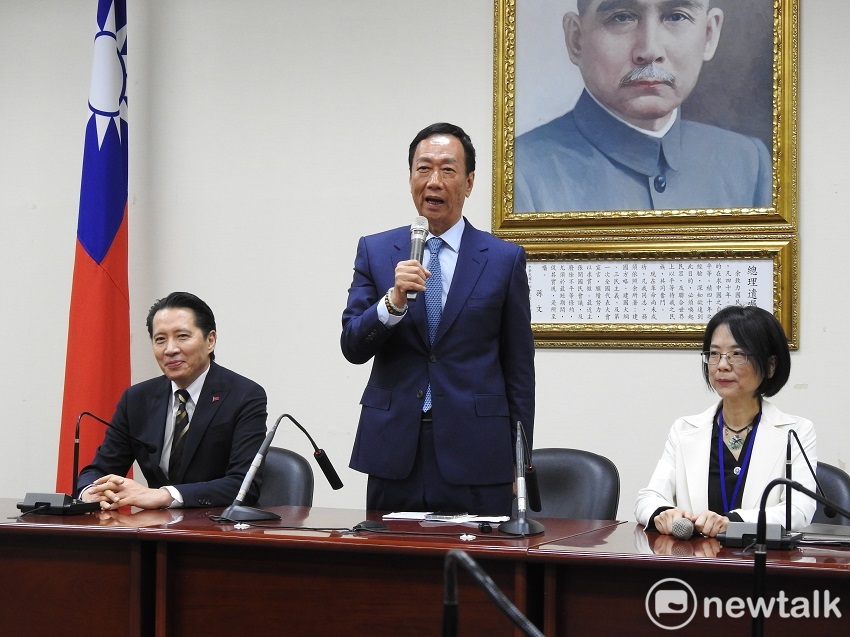 吳郭會今天登場,郭台銘說,他現在有10幾個小編,而自己就是最大組織。 圖:趙婉淳/攝 吳郭會今天登場,郭台銘說,他現在有10幾個小編,而自己就是最大組織。 圖:趙婉淳/攝