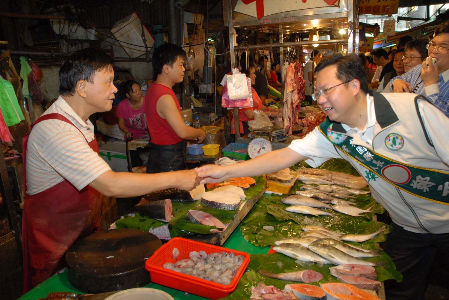 2009年桃園縣長選舉，雖然鄭文燦最後選舉失利，但面對權貴的國民黨陣營，桃園子弟兵已經陪了鄭文燦打了一場雖敗猶榮的「庶民對權貴」選戰。  （圖：邱萬興/攝影）