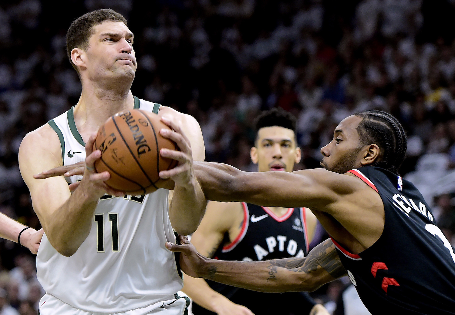 公鹿中鋒Brook Lopez。 圖/美聯社/達志影像 公鹿中鋒Brook Lopez。 圖/美聯社/達志影像