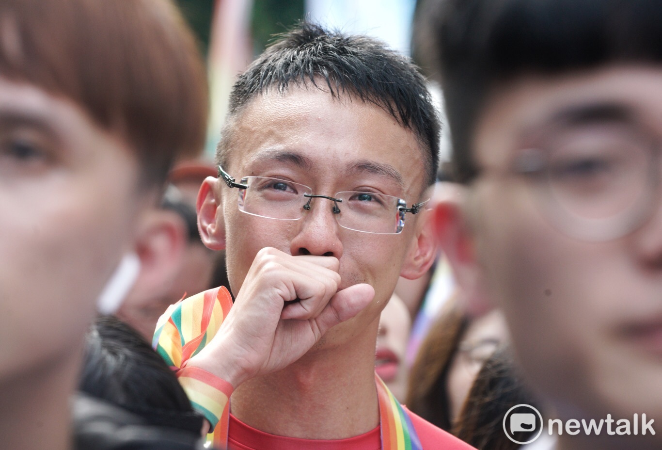 挺同支持者激動眼眶泛淚。 圖:張良一 / 攝 挺同支持者激動眼眶泛淚。 圖:張良一 / 攝
