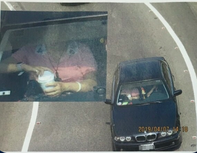 就是這張違規罰單照,因寄到車主家中被太太發現「這個女人不是我」,讓車主太太氣得和先生冷戰引發家庭糾紛。 圖:桃園市議員黃婉如/提供 就是這張違規罰單照,因寄到車主家中被太太發現「這個女人不是我」,讓車主太太氣得和先生冷戰引發家庭糾紛。 圖:桃園市議員黃婉如/提供
