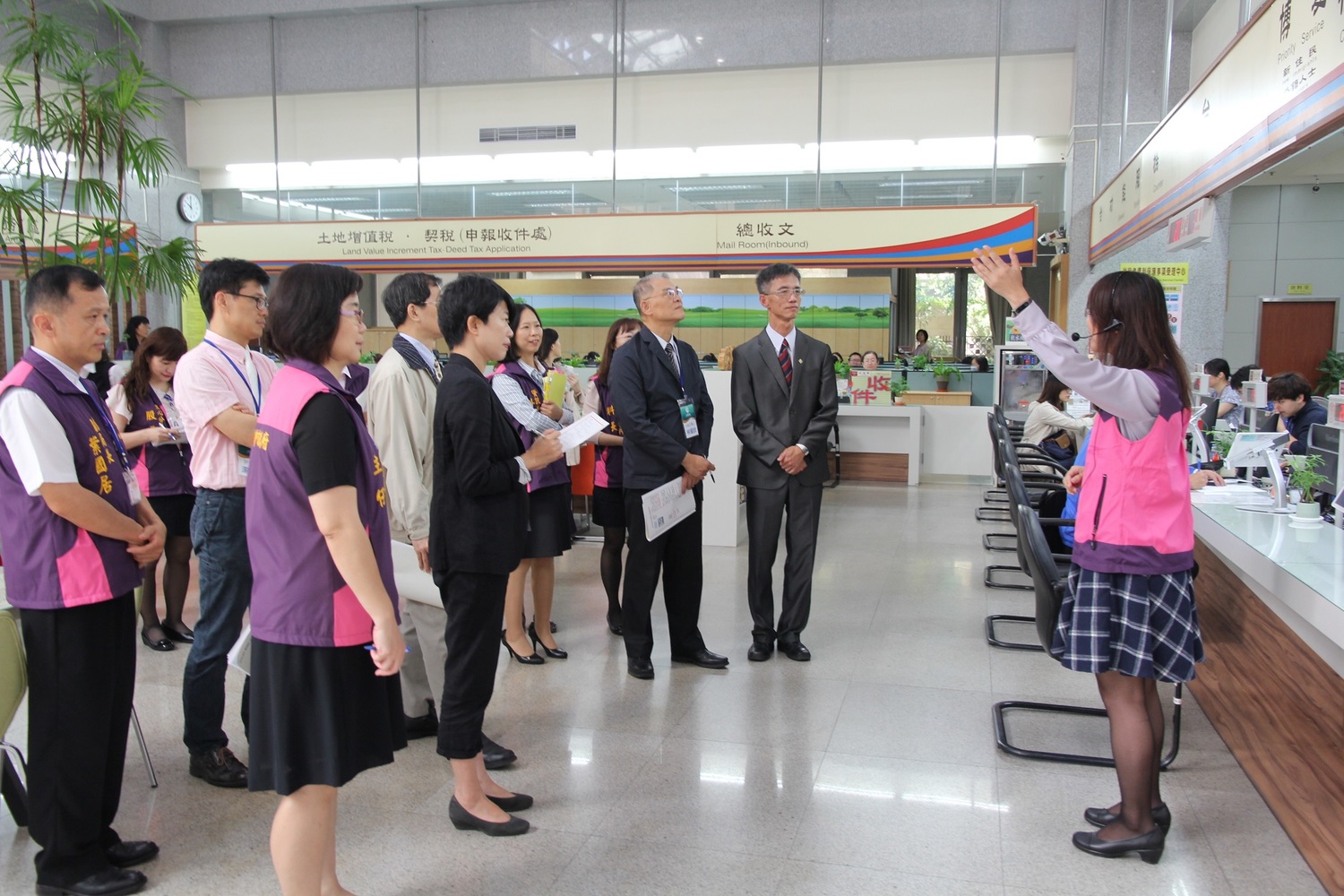 台中市地稅局獲得政府服務獎。 圖 : 台中市政府/提供 台中市地稅局獲得政府服務獎。 圖 : 台中市政府/提供