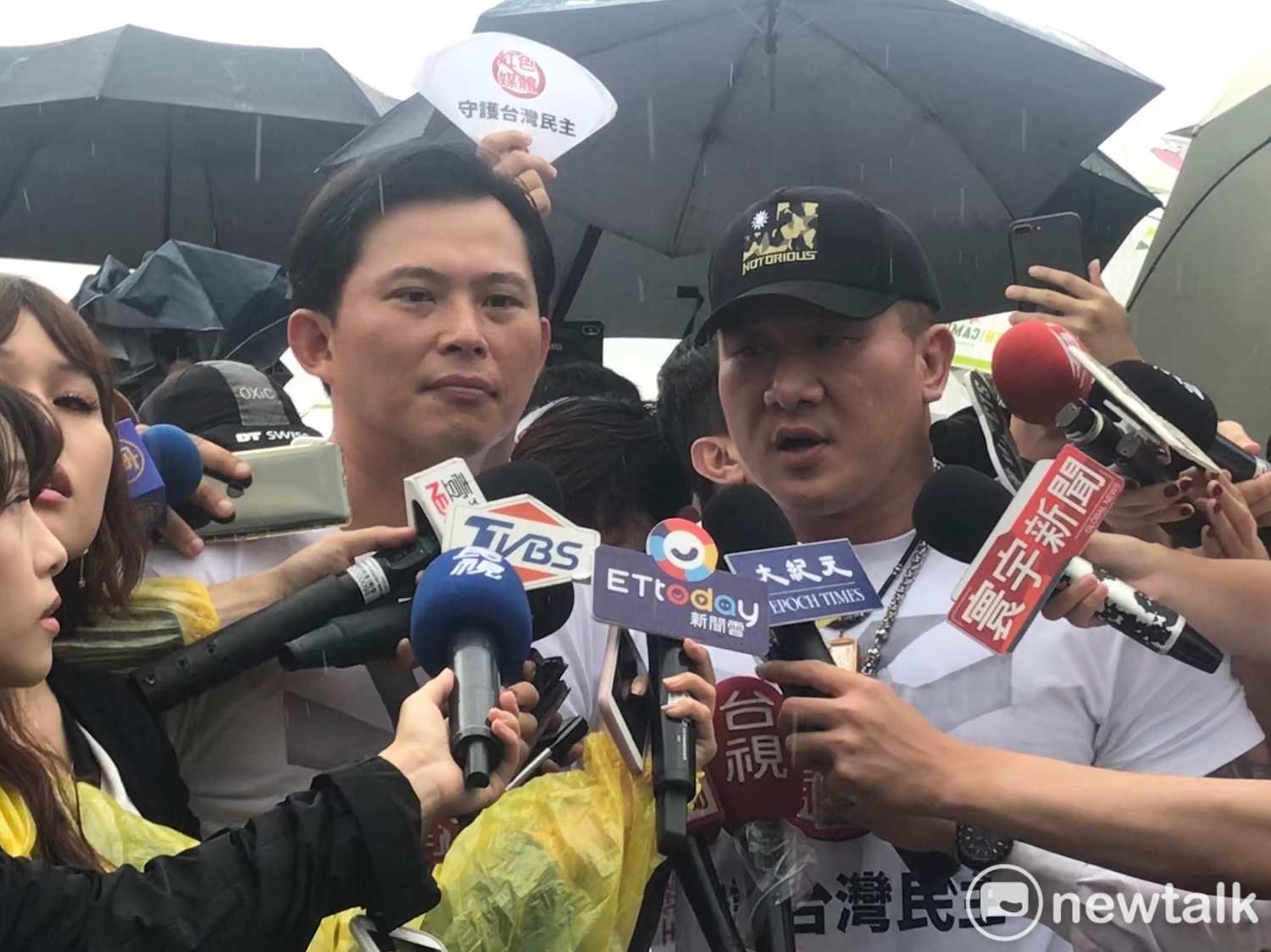 活動發起人時代立委黃國昌(左)、館長陳之漢(右)。 圖:周煊惠 /攝 活動發起人時代立委黃國昌(左)、館長陳之漢(右)。 圖:周煊惠 /攝