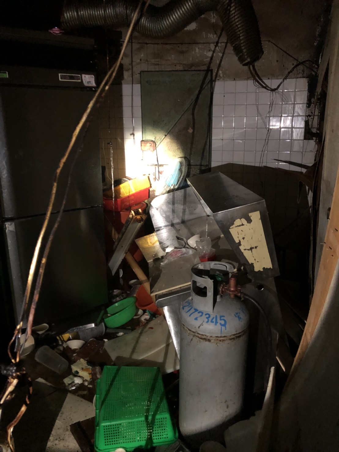 台中漢口路麵攤氣爆現場。 台中市消防局/提供 台中漢口路麵攤氣爆現場。 台中市消防局/提供