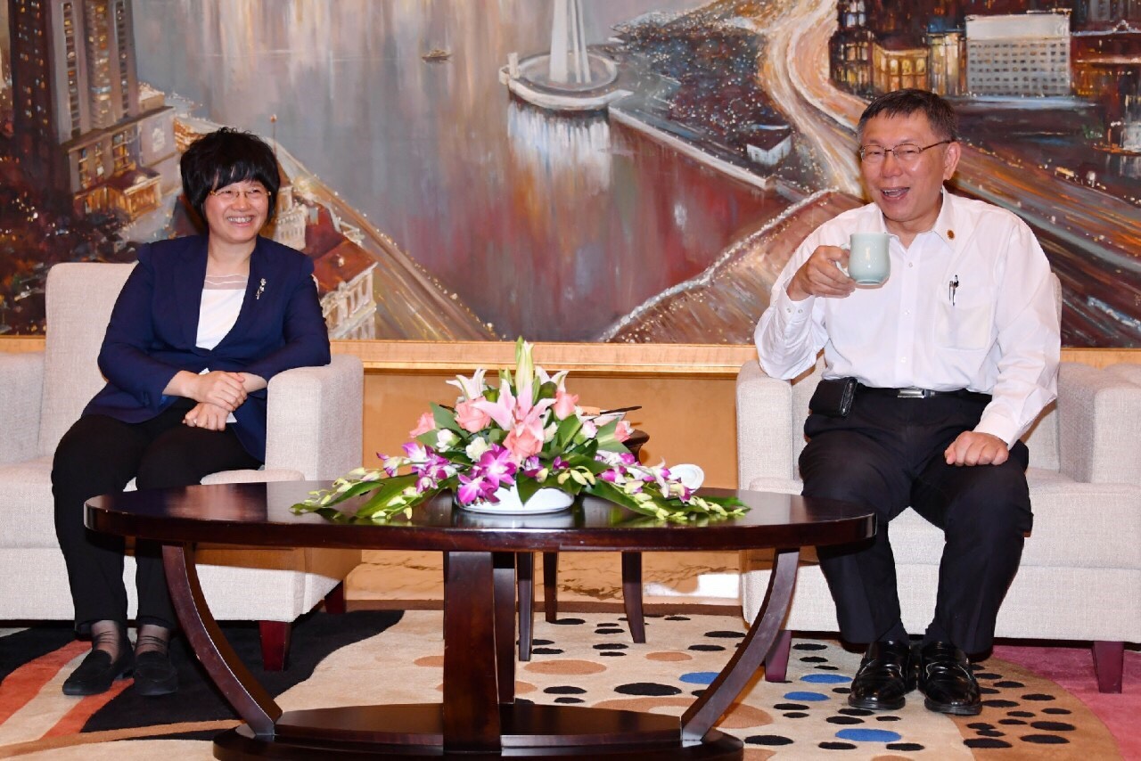 台北市長柯文哲(右)與上海副市長宗明(左)。 圖:北市府 / 提供 台北市長柯文哲(右)與上海副市長宗明(左)。 圖:北市府 / 提供