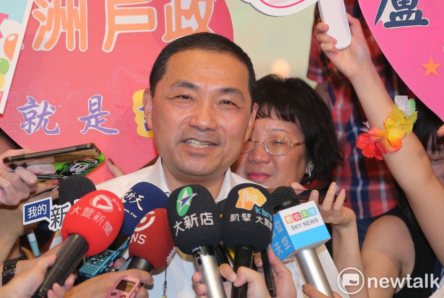 侯友宜解釋今天取消與桃園市長鄭文燦合體走步道,只是「延後」,他很快會和鄭合體。 圖:王峻昌/攝 侯友宜解釋今天取消與桃園市長鄭文燦合體走步道,只是「延後」,他很快會和鄭合體。 圖:王峻昌/攝