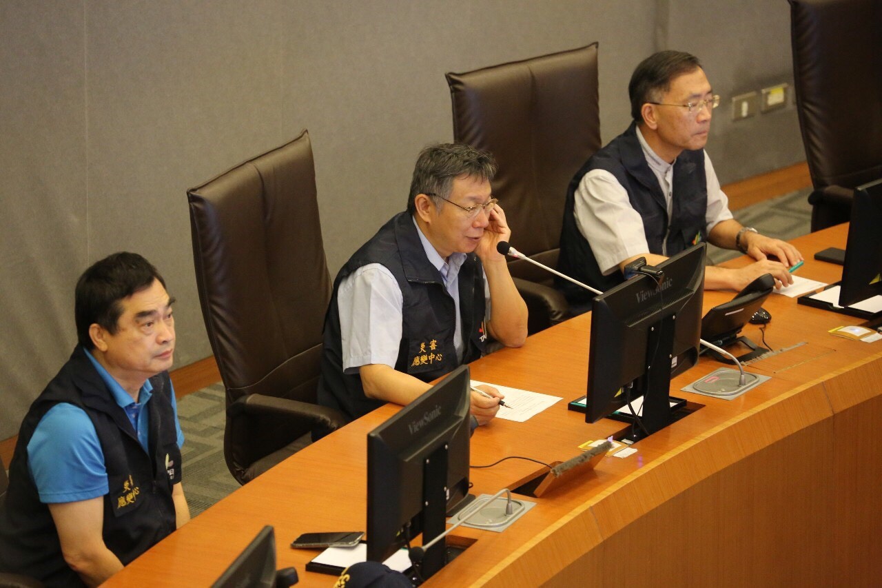 台北市長柯文哲今日赴應變中心視察。 圖:台北市政府 / 提供 台北市長柯文哲今日赴應變中心視察。 圖:台北市政府 / 提供