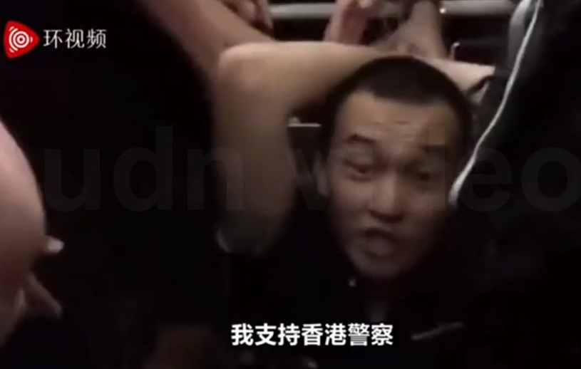 《環球時報》記者付國豪今日遭人踢爆,他其實是中國官方安插的特務,專門拍照搜證,且還會故意到現場製造混亂,挑動警民矛盾。 圖:翻攝自環球網 《環球時報》記者付國豪今日遭人踢爆,他其實是中國官方安插的特務,專門拍照搜證,且還會故意到現場製造混亂,挑動警民矛盾。 圖:翻攝自環球網