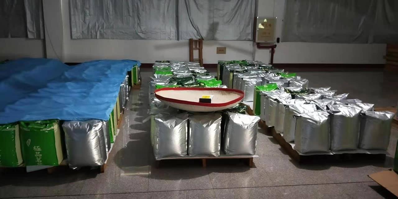 黃捷母親到大陸賣茶做生意。 圖:翻攝自詹江村專頁 臉書 黃捷母親到大陸賣茶做生意。 圖:翻攝自詹江村專頁 臉書