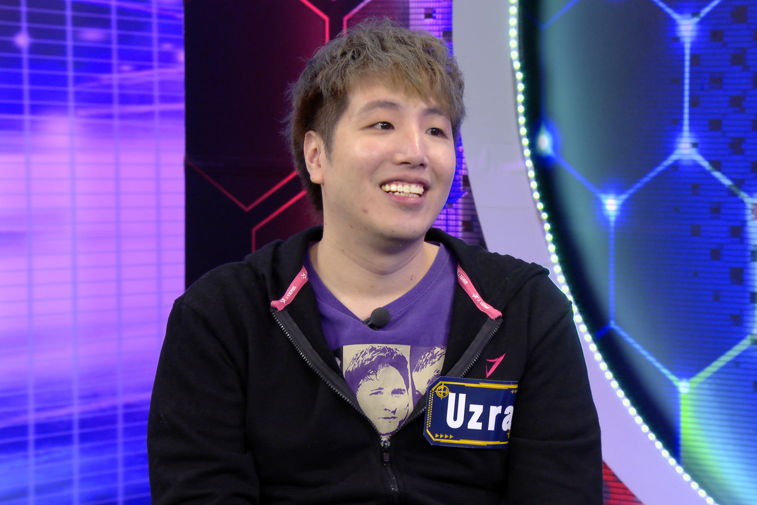 Uzra聊到與粉絲互動的趣事,惹得全場哄堂大笑。 Uzra聊到與粉絲互動的趣事,惹得全場哄堂大笑。