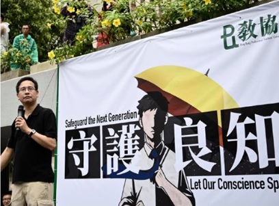 主辦單位估計,參與人數突破2萬人。 圖/翻攝自立場新聞臉書 主辦單位估計,參與人數突破2萬人。 圖/翻攝自立場新聞臉書