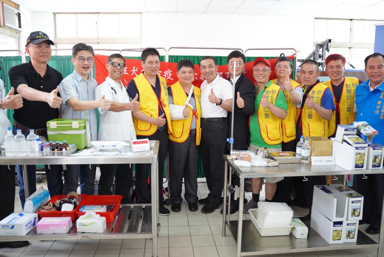 新北市政府7月結合獸醫師公會,7月起在10個沒有動物醫院的偏鄉行政區規劃「新北市動物行動醫療站」。 圖:新北市動保處提供 新北市政府7月結合獸醫師公會,7月起在10個沒有動物醫院的偏鄉行政區規劃「新北市動物行動醫療站」。 圖:新北市動保處提供