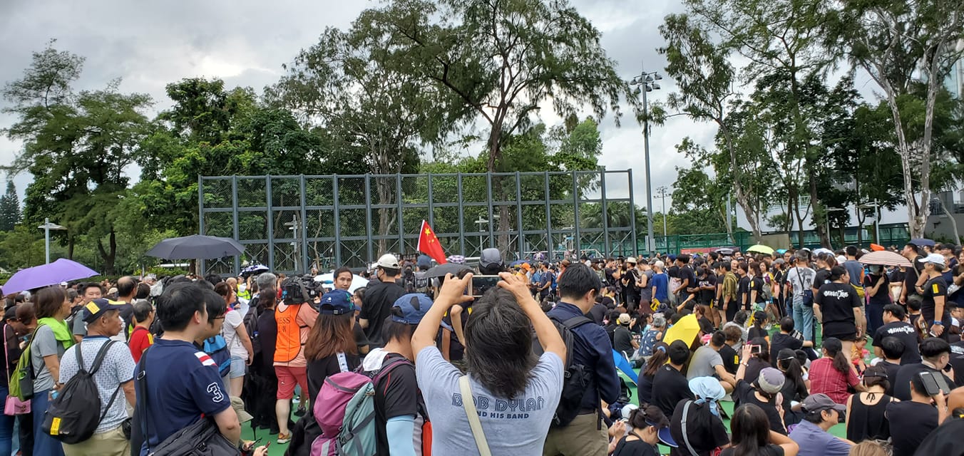 13:22反送中維園現場情況 圖:取自香港突發事故報料區 13:22反送中維園現場情況 圖:取自香港突發事故報料區