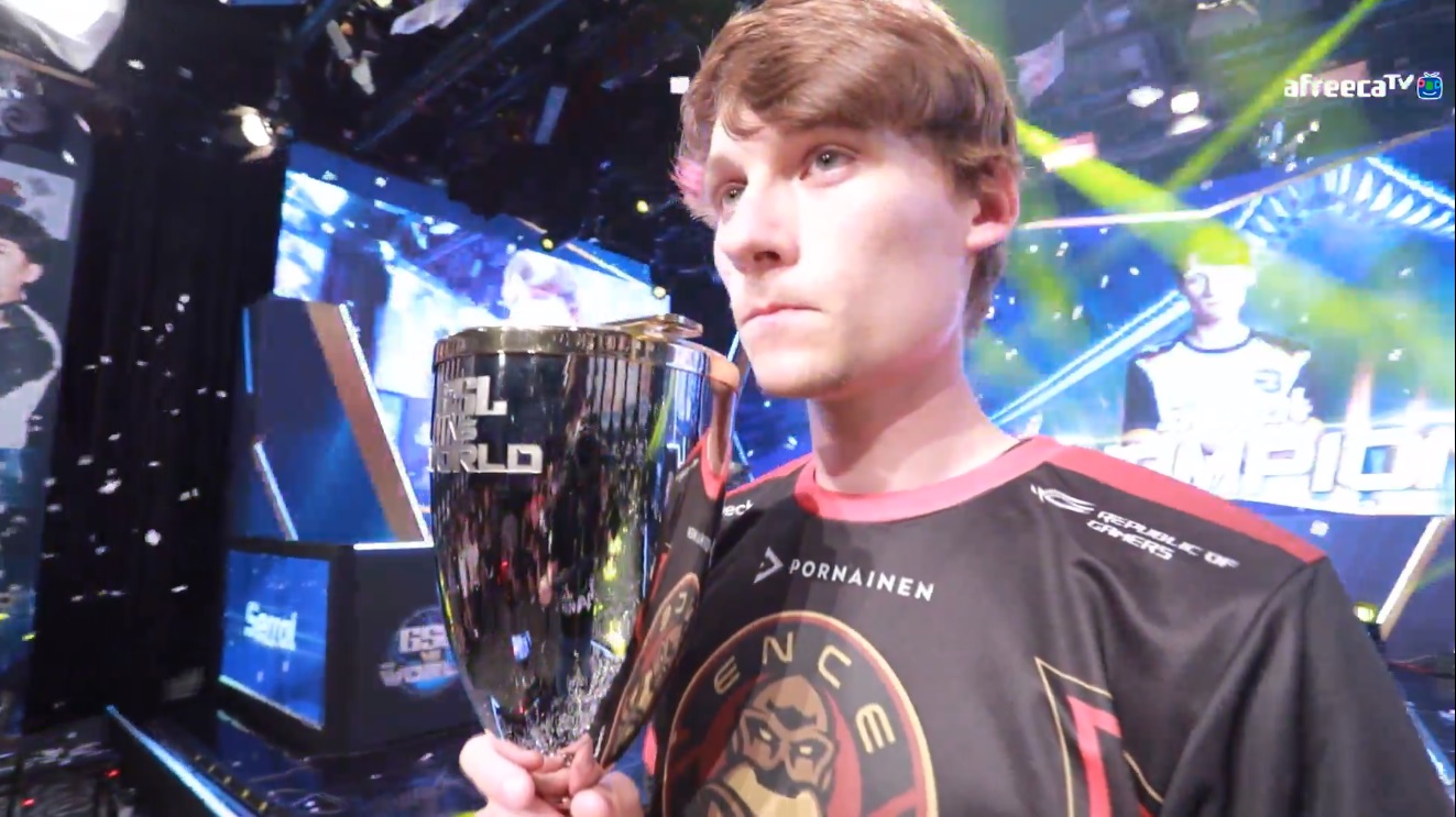 Serral達成GSL vs the World二連霸。 Serral達成GSL vs the World二連霸。