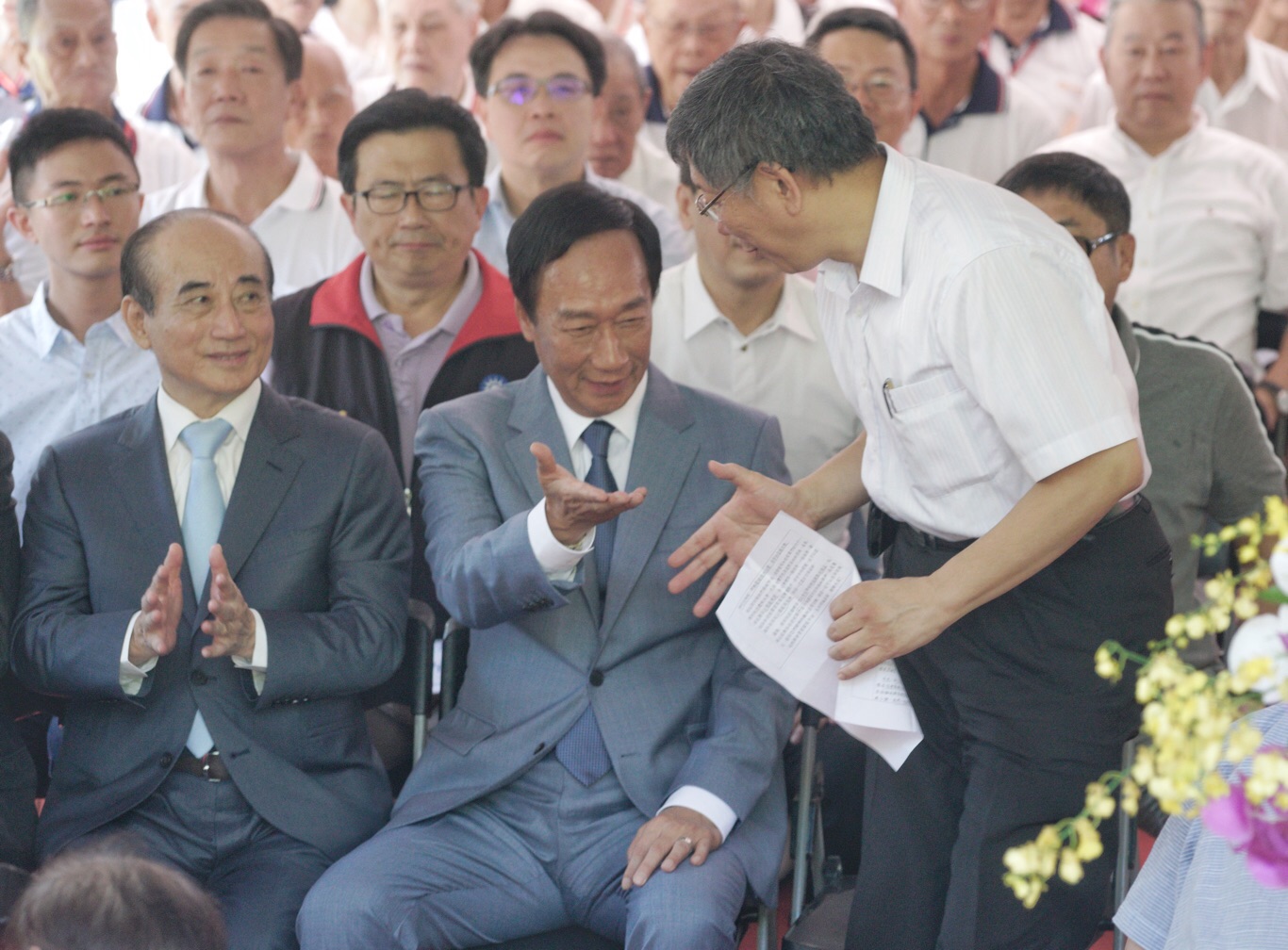 鴻海集團創辦人郭台銘、台北市長柯文哲及前立法院長王金平3人今天823首度合體。 圖:張良一/攝 鴻海集團創辦人郭台銘、台北市長柯文哲及前立法院長王金平3人今天823首度合體。 圖:張良一/攝