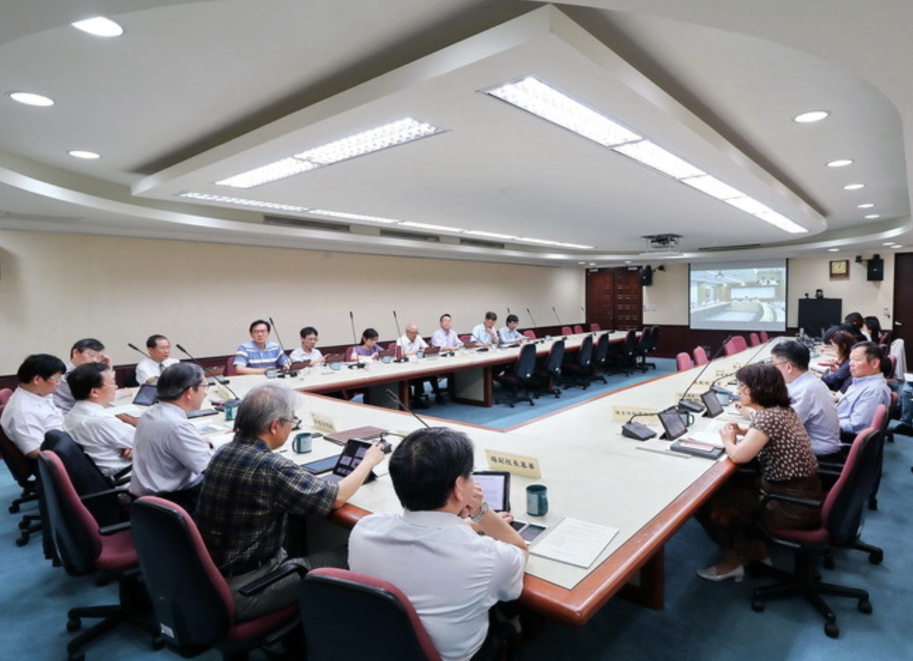 國立陽明大學與國立交通大學合校工作委員會以視訊方式進行,迄今已召開8次會議完成合校計畫書。 圖:擷自國立陽明大學官網 國立陽明大學與國立交通大學合校工作委員會以視訊方式進行,迄今已召開8次會議完成合校計畫書。 圖:擷自國立陽明大學官網