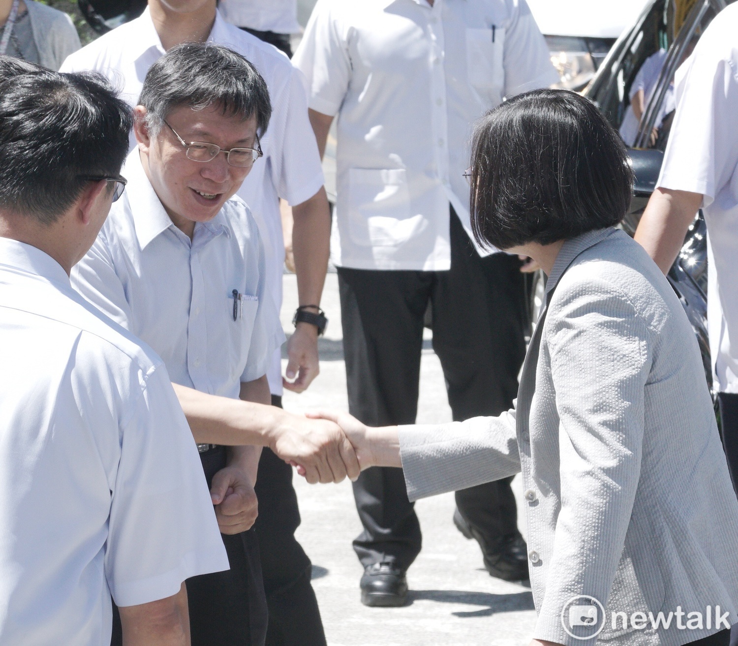 總統蔡英文(右)與台北市長柯文哲(左)。 圖:張良一 / 攝 總統蔡英文(右)與台北市長柯文哲(左)。 圖:張良一 / 攝