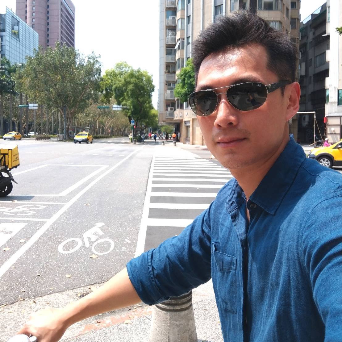 Z9網路媒體執行長、PTT名人吳達偉(Z9)將參選新北市第七選區(板橋)。 圖:翻攝Z9臉書 Z9網路媒體執行長、PTT名人吳達偉(Z9)將參選新北市第七選區(板橋)。 圖:翻攝Z9臉書