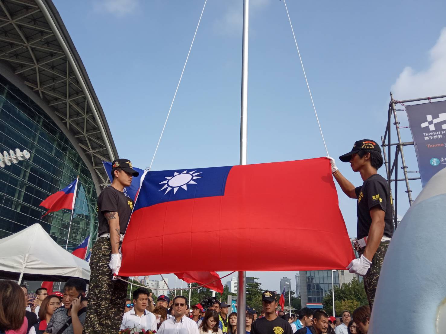 高雄市在韓國瑜就任前, 已有多年未在國慶日舉行升旗。 圖:孫家銘/攝