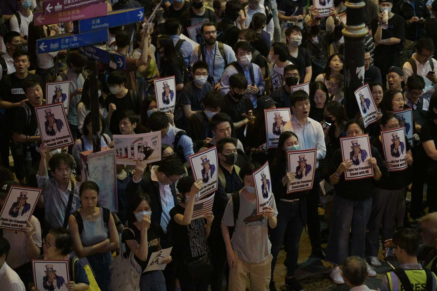 中環遮打花園今晚舉行「香港人權法造勢大會」。 圖:翻攝星島日報 中環遮打花園今晚舉行「香港人權法造勢大會」。 圖:翻攝星島日報