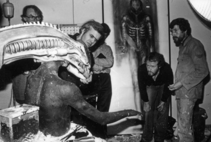 圖七:The creature in Alien by Hans Ruedi Giger。圖片來源: house of switzerland 圖七:The creature in Alien by Hans Ruedi Giger。圖片來源: house of switzerland