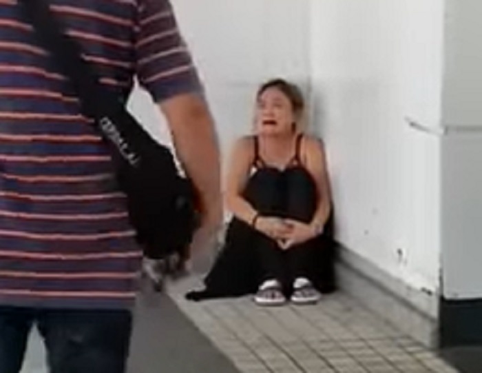 陳彥霖的好友指出,憑片中少女的樣貌、衣著及飾物,確定她是彥霖。 圖/翻攝自七黑一騙臉書 陳彥霖的好友指出,憑片中少女的樣貌、衣著及飾物,確定她是彥霖。 圖/翻攝自七黑一騙臉書