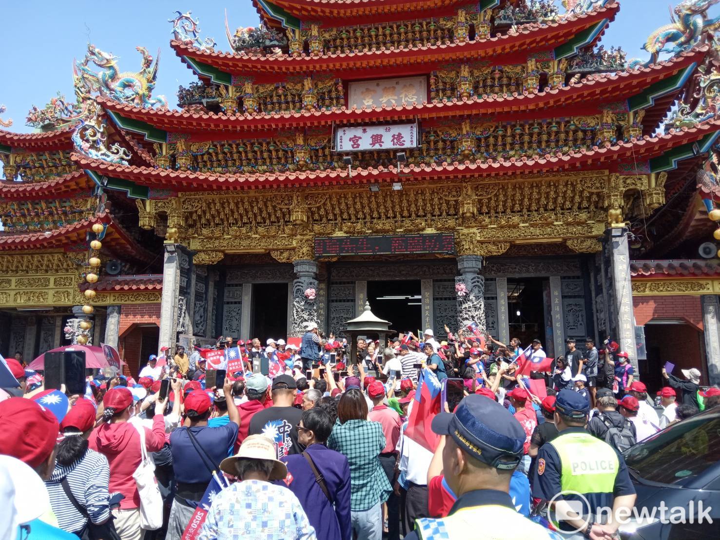 韓國瑜所到宮廟,支持者爆棚。 圖:孫家銘/攝 韓國瑜所到宮廟,支持者爆棚。 圖:孫家銘/攝