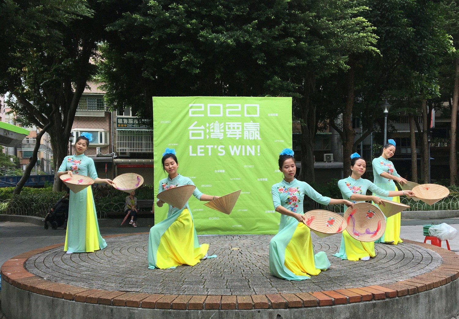 民進黨婦女部19日在台北市成立全國首個「小英新住民姊妹會」。 圖:民進黨婦女部/提供 民進黨婦女部19日在台北市成立全國首個「小英新住民姊妹會」。 圖:民進黨婦女部/提供