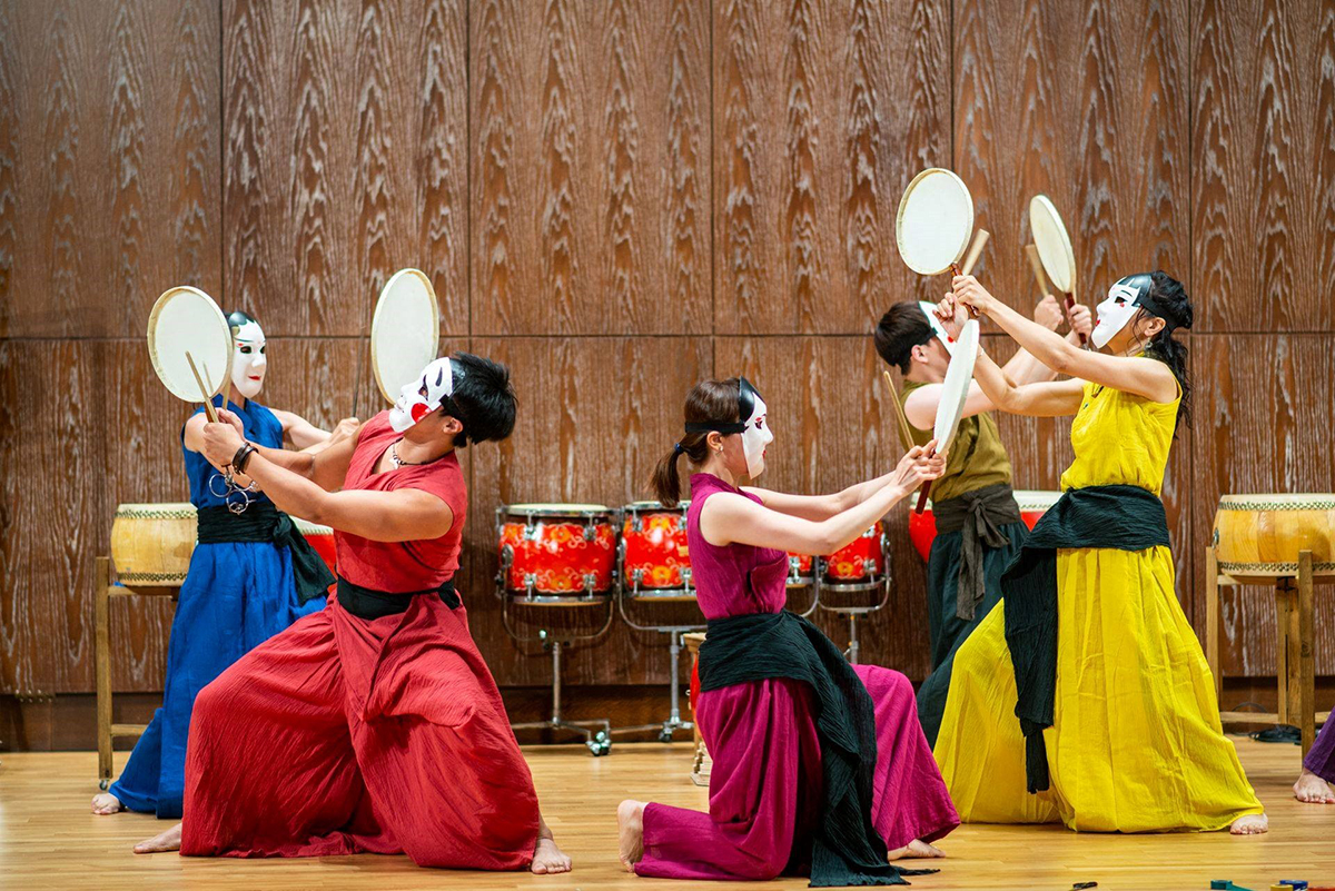 表演團體「紘采樂集」將在11月23日帶來「新北稼日蒔光─稻響花鄉」的開幕表演。 圖:新北市政府/提供 表演團體「紘采樂集」將在11月23日帶來「新北稼日蒔光─稻響花鄉」的開幕表演。 圖:新北市政府/提供