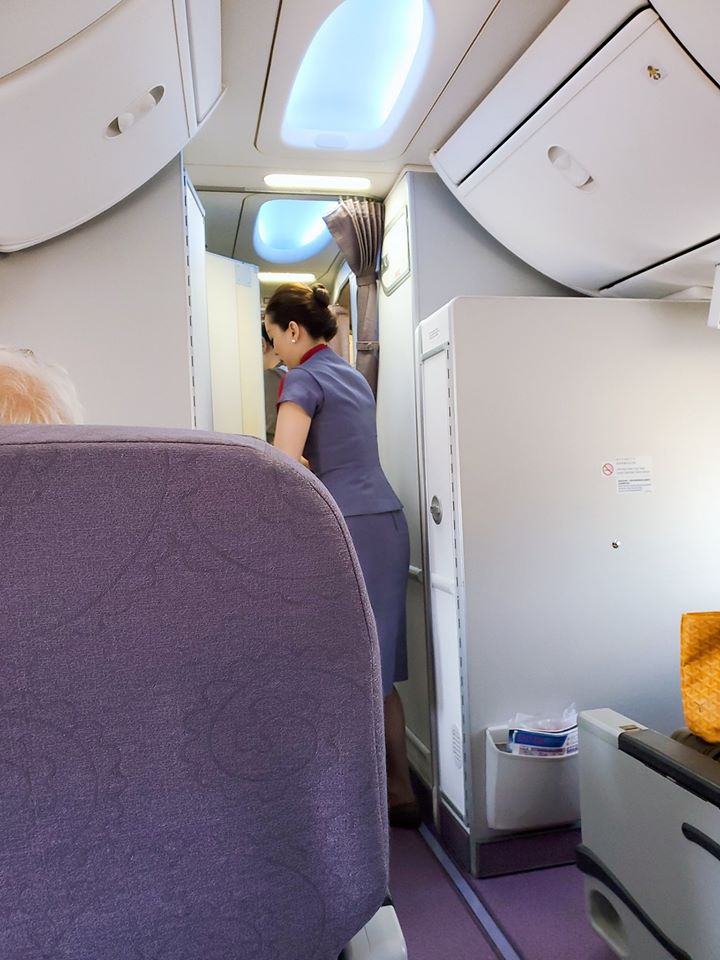 原來486先生誤會空姐的意思。 圖:翻攝臉書 原來486先生誤會空姐的意思。 圖:翻攝臉書