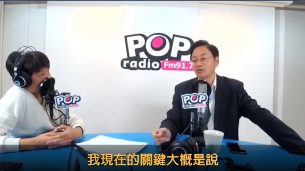 資深媒體人黃光芹找出去年12月12日的電台專訪張善政的節目片段,諷「話,都是政客在說!」 圖:翻攝黃光芹臉書 資深媒體人黃光芹找出去年12月12日的電台專訪張善政的節目片段,諷「話,都是政客在說!」 圖:翻攝黃光芹臉書
