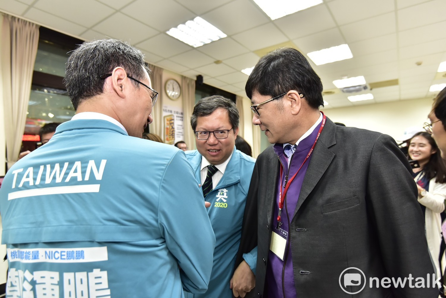 鄭文燦表示,民進黨禮讓無黨籍現任立委趙正宇(右)參選第6選區,也一樣會提供協助。 圖:林昀真/攝 鄭文燦表示,民進黨禮讓無黨籍現任立委趙正宇(右)參選第6選區,也一樣會提供協助。 圖:林昀真/攝