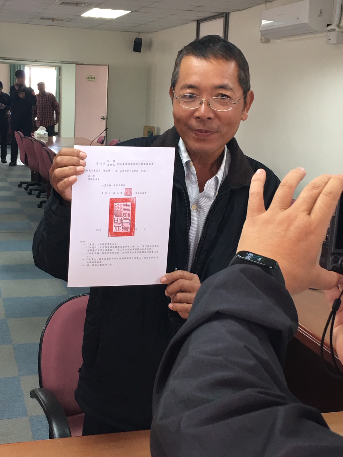喜樂島聯盟的黃俊雄投入嘉義縣第一選區(海區)立委選戰。 圖:嘉義縣政府/提供 喜樂島聯盟的黃俊雄投入嘉義縣第一選區(海區)立委選戰。 圖:嘉義縣政府/提供