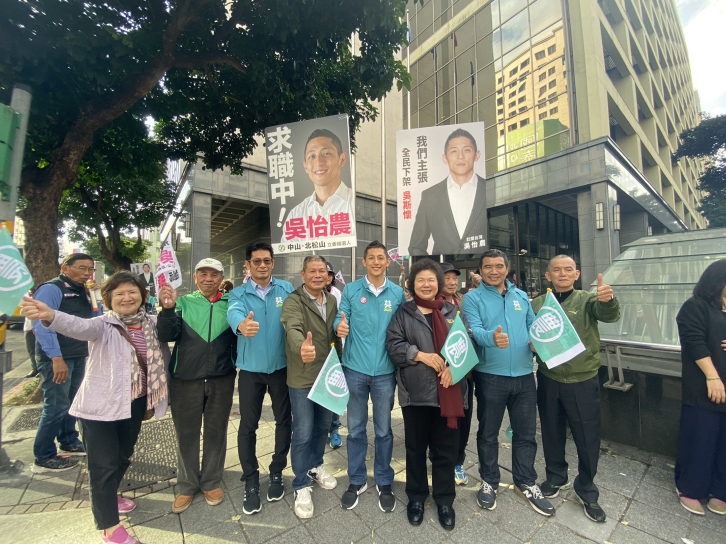 總統府秘書長陳菊助選吳怡農。 圖:吳怡農競選團隊 / 提供 總統府秘書長陳菊助選吳怡農。 圖:吳怡農競選團隊 / 提供