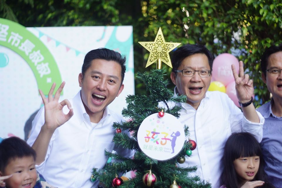 選戰倒數,新竹市長林智堅挾高人氣,也成為立委選舉參選人邀約輔選的重要對象。 圖/取自張廖萬堅臉書 選戰倒數,新竹市長林智堅挾高人氣,也成為立委選舉參選人邀約輔選的重要對象。 圖/取自張廖萬堅臉書