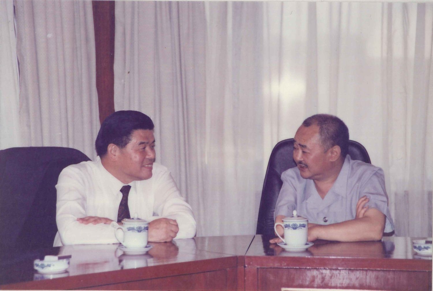 1992年9月2日夜曾永賢(左)與葉選寧的合照 圖:張榮豐臉書 1992年9月2日夜曾永賢(左)與葉選寧的合照 圖:張榮豐臉書