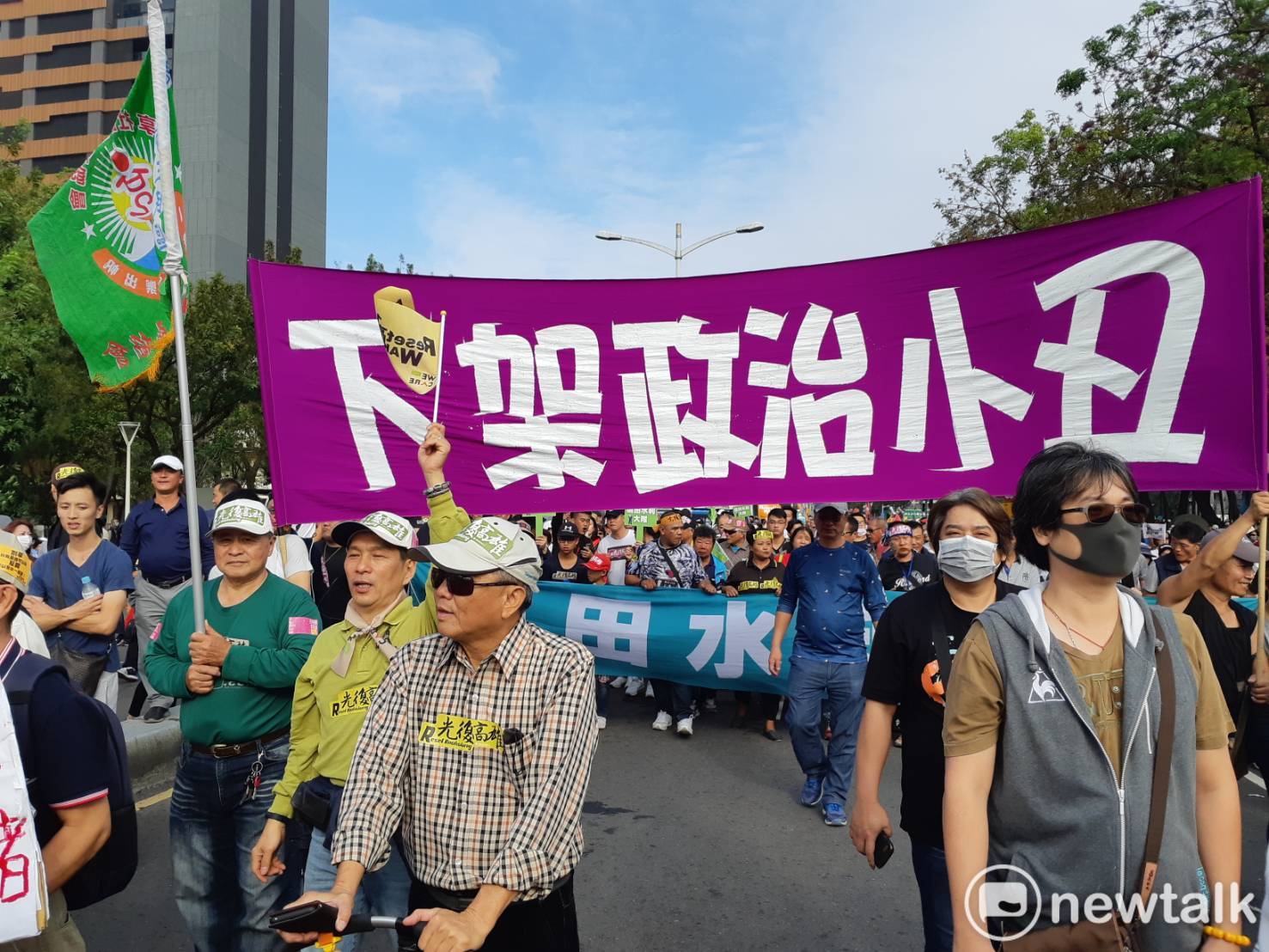 罷韓民眾上街抗議。 圖:蔡坤龍/攝(資料照) 罷韓民眾上街抗議。 圖:蔡坤龍/攝(資料照)