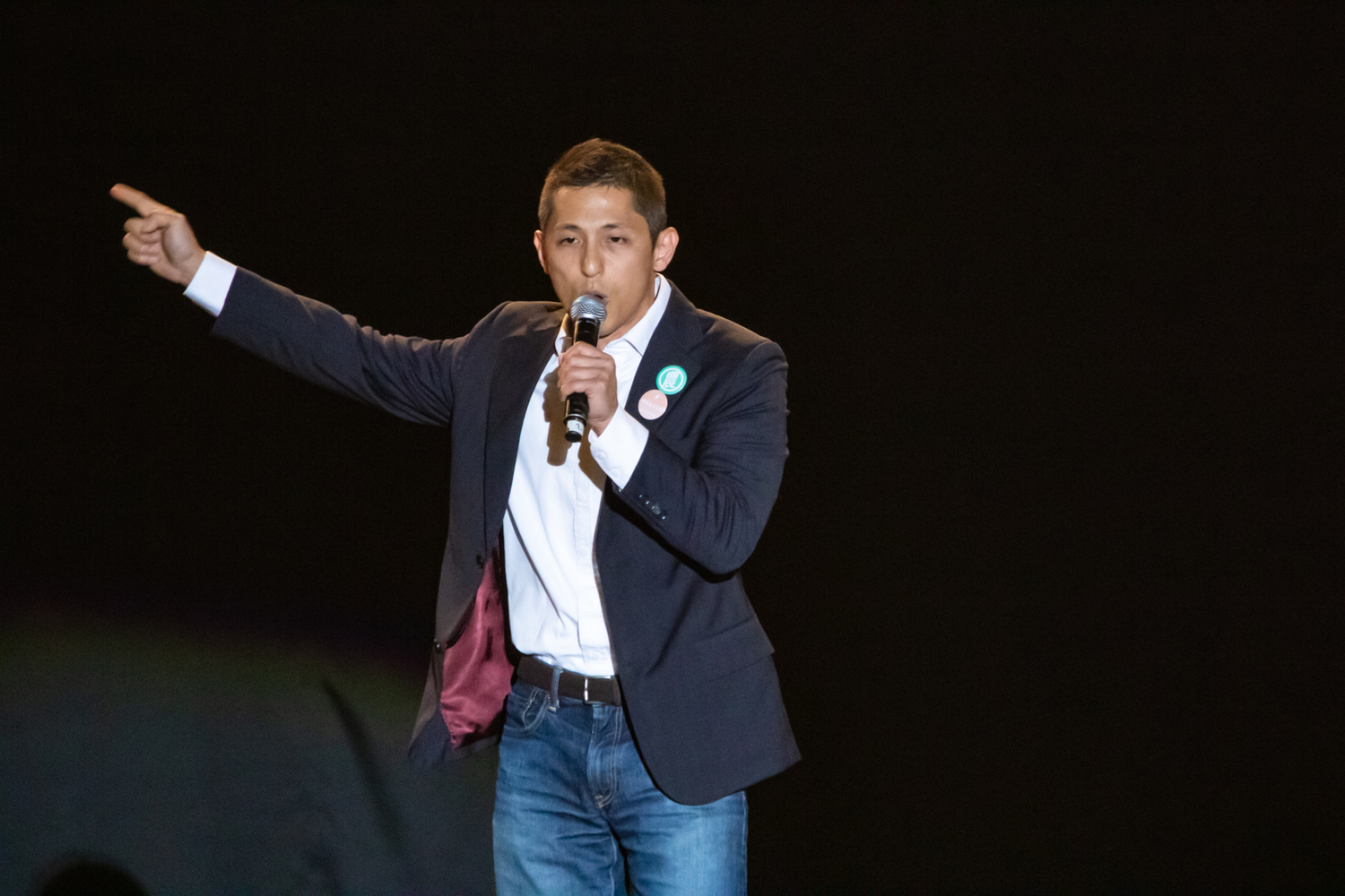 吳怡農呼籲下架吳斯懷。 圖:林昶佐辦公室/提供 吳怡農呼籲下架吳斯懷。 圖:林昶佐辦公室/提供