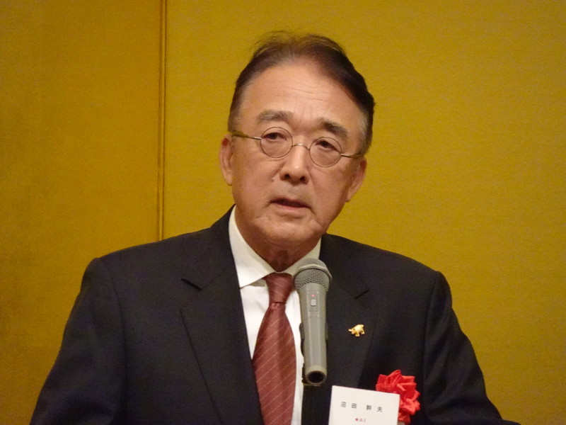 日本台灣交流協會前台北事務所代表沼田幹夫在東京以「日台關係的現狀與展望」為題進行演講時表示,今年1月2日,中國國家主席習近平「一國兩制」台灣方案的談話、6月香港「反送中」運動,讓總統蔡英文支持率暴增,是習近平送給蔡英文的禮物。 圖:中央社提供 日本台灣交流協會前台北事務所代表沼田幹夫在東京以「日台關係的現狀與展望」為題進行演講時表示,今年1月2日,中國國家主席習近平「一國兩制」台灣方案的談話、6月香港「反送中」運動,讓總統蔡英文支持率暴增,是習近平送給蔡英文的禮物。 圖:中央社提供