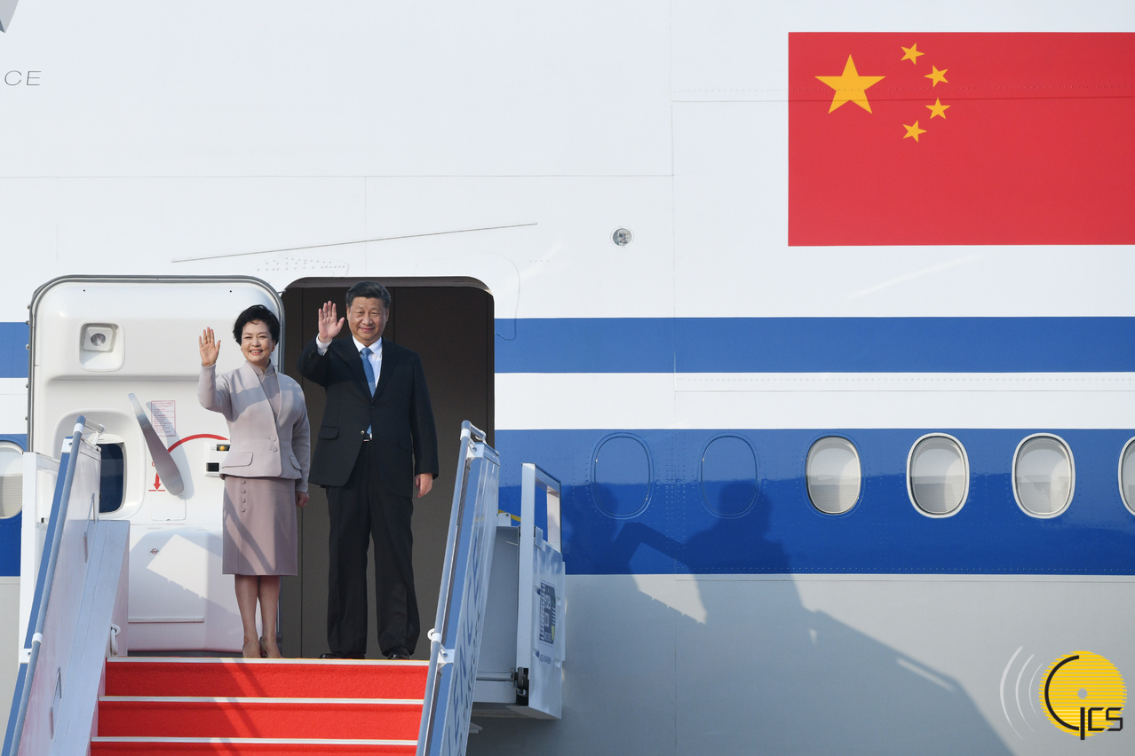 中國國家主席習近平(右)偕夫人,上周才結束訪問澳門行程。 圖:翻攝自澳門政府官網 中國國家主席習近平(右)偕夫人,上周才結束訪問澳門行程。 圖:翻攝自澳門政府官網