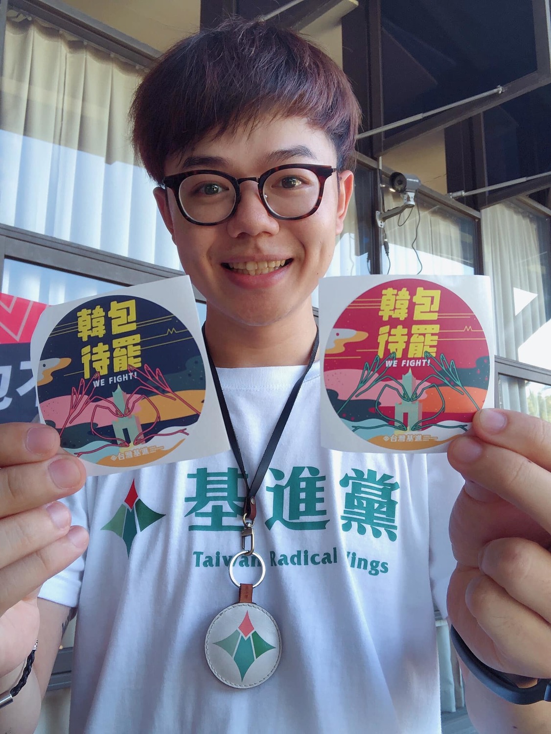 針對韓國瑜公開向高雄市民道歉,台灣基進新聞輿情部副主任張博洋今日嗆聲,如果真的覺得自己有愧於市民,就應該直接下台負責,不要再做無謂掙扎。 圖:翻攝自張博洋講Hak啦臉書 針對韓國瑜公開向高雄市民道歉,台灣基進新聞輿情部副主任張博洋今日嗆聲,如果真的覺得自己有愧於市民,就應該直接下台負責,不要再做無謂掙扎。 圖:翻攝自張博洋講Hak啦臉書