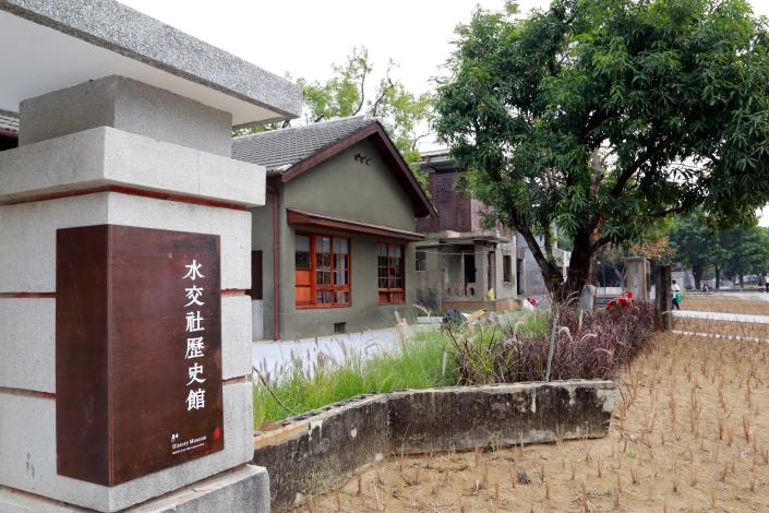園區內有文學館、歷史館、AIR台南館、眷村食堂等多種館舍,囊括了眷村飲食、文化面或娛樂面向。 圖:台南市政府/提供 園區內有文學館、歷史館、AIR台南館、眷村食堂等多種館舍,囊括了眷村飲食、文化面或娛樂面向。 圖:台南市政府/提供