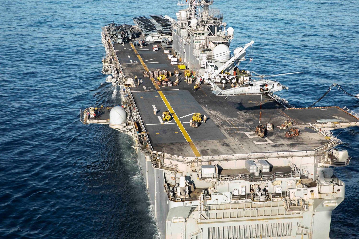 美國海軍派兩棲突擊艦「巴丹號」前往中東。 圖:翻攝自USS Bataan (LHD 5)臉書 美國海軍派兩棲突擊艦「巴丹號」前往中東。 圖:翻攝自USS Bataan (LHD 5)臉書