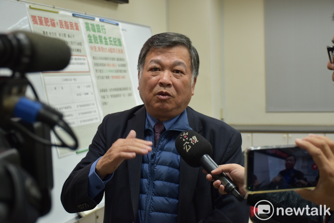 高雄銀行董事長朱潤逢表示已提告前總座王進安,後續也不排除連常董和獨董一起移送。 圖:孫家銘/攝 高雄銀行董事長朱潤逢表示已提告前總座王進安,後續也不排除連常董和獨董一起移送。 圖:孫家銘/攝