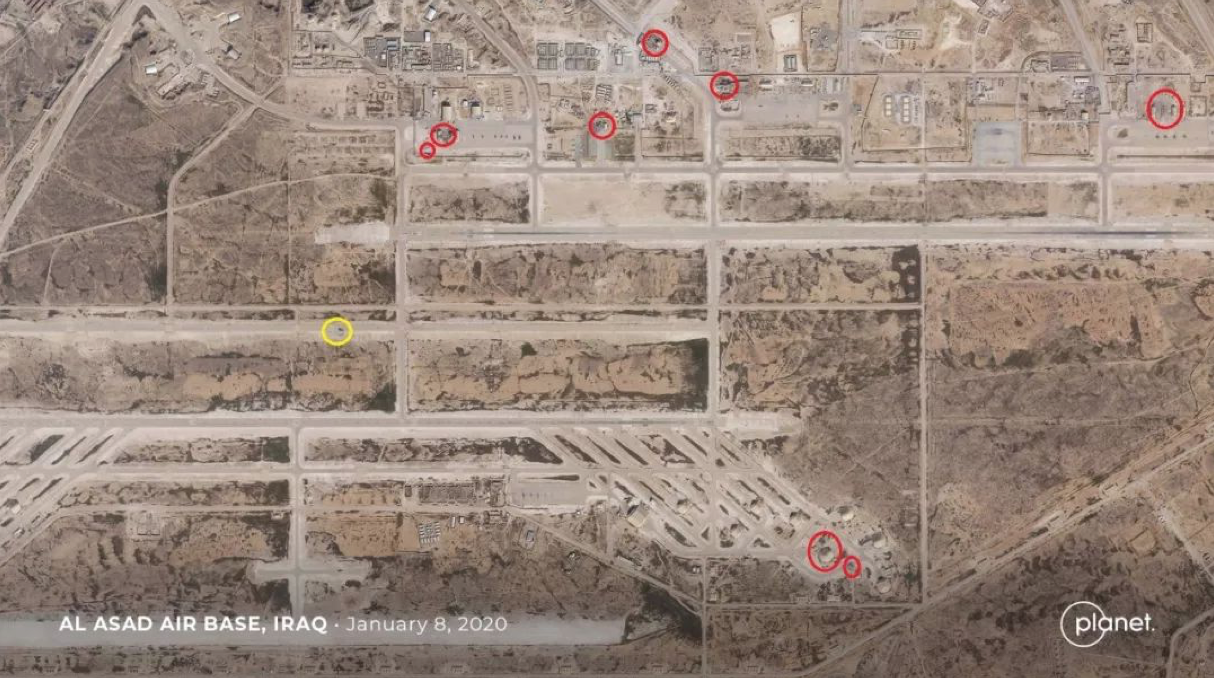 陸媒軍事評論員發現,美國在伊拉克的「阿薩德」空軍基地有9處遭破壞。 圖:翻攝自「觀察者網」 陸媒軍事評論員發現,美國在伊拉克的「阿薩德」空軍基地有9處遭破壞。 圖:翻攝自「觀察者網」