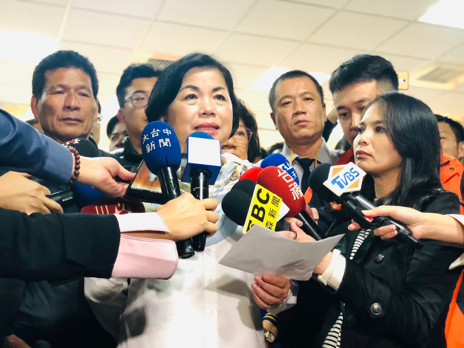 楊瓊瓔重返立院。 圖:楊瓊瓔競總/提供 楊瓊瓔重返立院。 圖:楊瓊瓔競總/提供