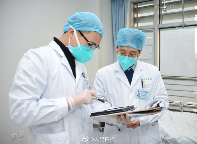 英國倫敦大學學院(UCL)8日公布最新研究顯示,確診者可能還會出現腦部功能失調、神經系統疾病等併發症。(示意圖) 圖:取自人民日報臉書(資料照) 英國倫敦大學學院(UCL)8日公布最新研究顯示,確診者可能還會出現腦部功能失調、神經系統疾病等併發症。(示意圖) 圖:取自人民日報臉書(資料照)