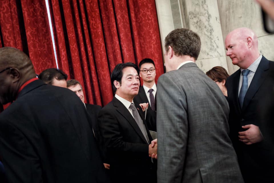 賴清德在會議中致詞時表示,台灣和美國在外交政策上有著相同理想,台灣將與美國和國際社會積極合作,以實現共同目標。 圖:翻攝自賴清德臉書 賴清德在會議中致詞時表示,台灣和美國在外交政策上有著相同理想,台灣將與美國和國際社會積極合作,以實現共同目標。 圖:翻攝自賴清德臉書