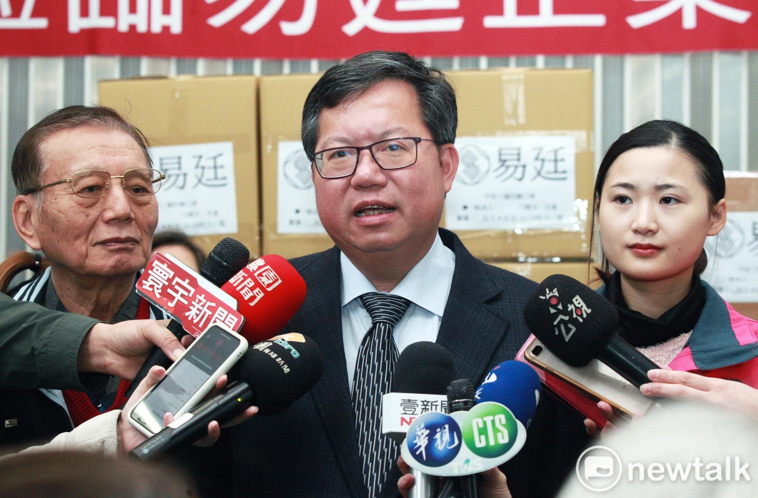 鄭文燦表示,防疫需要高標準,也需要地方、中央、一條心,更需要民眾完全配合,防疫才會成功。 圖:林昀真/攝 鄭文燦表示,防疫需要高標準,也需要地方、中央、一條心,更需要民眾完全配合,防疫才會成功。 圖:林昀真/攝