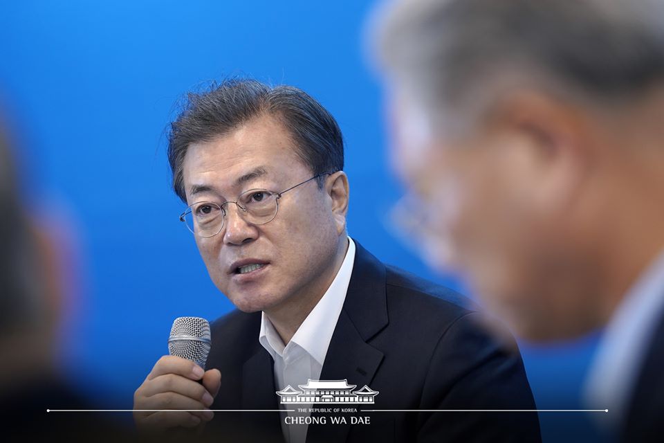 韓國武漢肺炎疫情擴大,該國總統文在寅被罵到臭頭。 圖:翻攝自青瓦台臉書 韓國武漢肺炎疫情擴大,該國總統文在寅被罵到臭頭。 圖:翻攝自青瓦台臉書